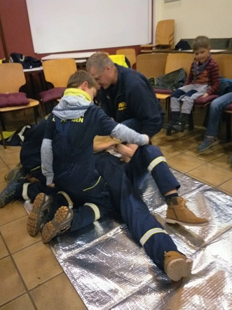 Kinderfeuerwehr Schönhagen - beim Erste Hilfe Kurs.&nbsp;&copy;&nbsp;Feuerwehr Stadt Uslar