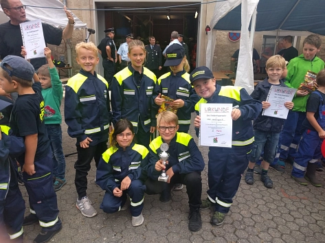 Kinderfeuerwehr Schönhagen - Siegerehrung nach den Kinderfeuerwehr-Spiele-Wettbewerben.&nbsp;&copy;&nbsp;Feuerwehr Stadt Uslar