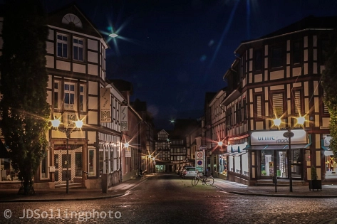 Kurze Straße bei Nacht&nbsp;&copy;&nbsp;JDSollingphoto