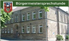 Bürgermeistersprechstunde mit Verwaltungsgebäude